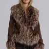Abrigo Leonie con ribete de imitación de piel de Mongolia en marrón