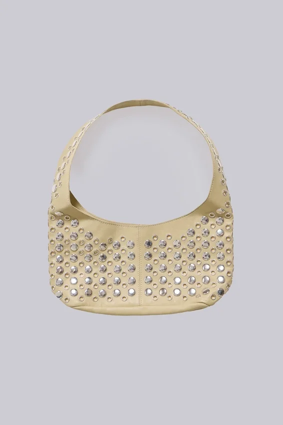 Bolso de cuero con tachuelas «Osmium» en color crema