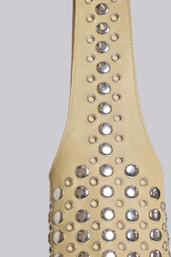 Bolso de cuero con tachuelas «Osmium» en color crema