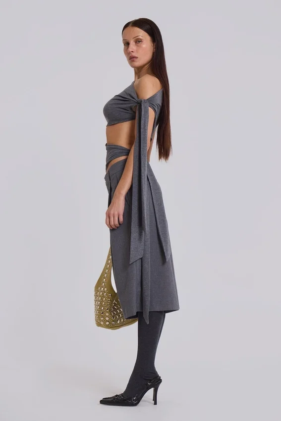 Bolso de cuero con tachuelas «Osmium» en color crema