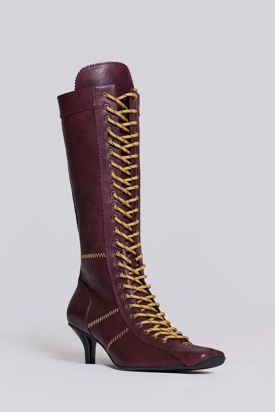 Botas de boxeo Brooke en color burdeos