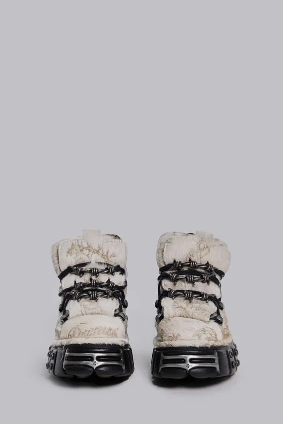 Botas «Scripture Tower»