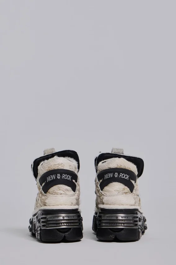 Botas «Scripture Tower»