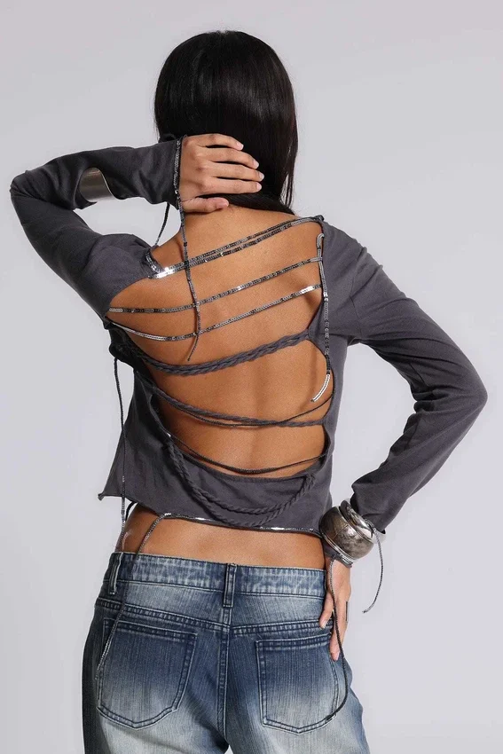 Camiseta con cuello en V y lentejuelas Fira