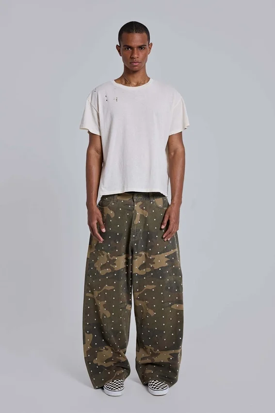 Camiseta corta blanca con estampado de polilla