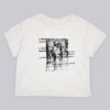 Camiseta corta blanca con estampado grabado