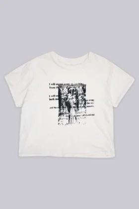 Camiseta corta blanca con estampado grabado