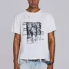 Camiseta corta blanca con estampado grabado