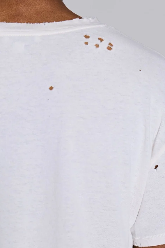 Camiseta corta blanca con estampado grabado
