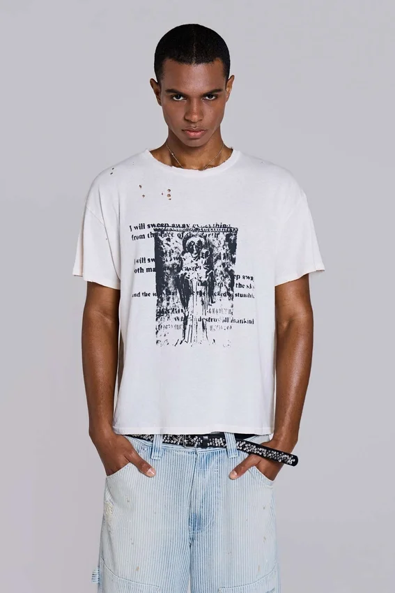Camiseta corta blanca con estampado grabado