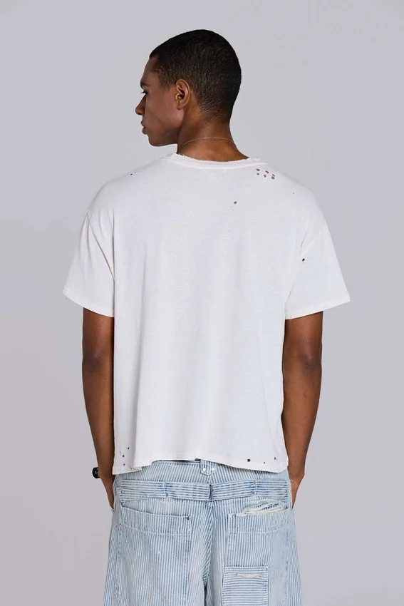 Camiseta corta blanca con estampado grabado