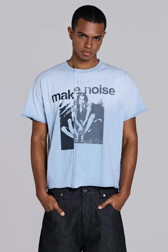 Camiseta corta con costuras «Make Noise»