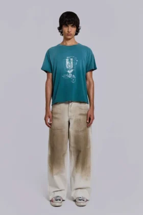 Camiseta corta con emblema