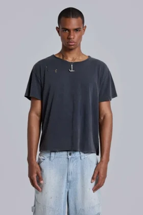 Camiseta corta «Moth» en negro desgastado