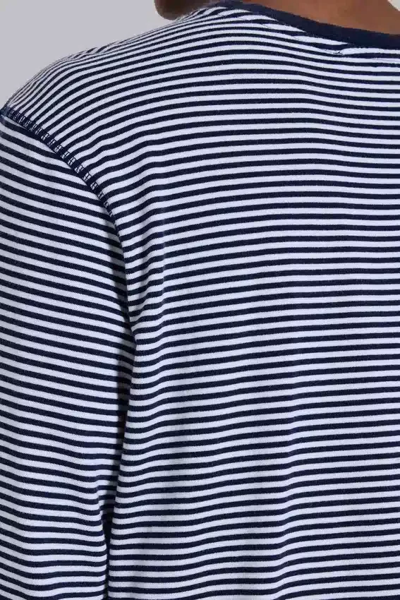 Camiseta de manga larga azul marino con 62 rayas