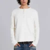 Camiseta Henley de tejido de gofre en color crudo