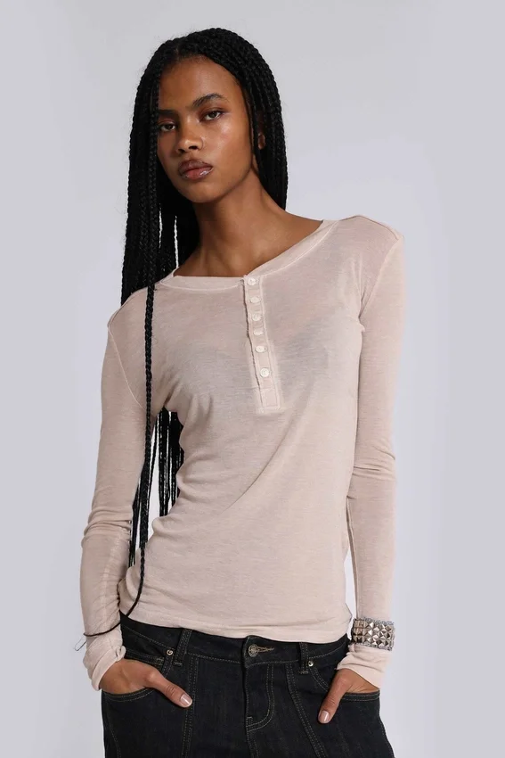 Camiseta Henley Haze en color avena