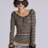 Camiseta Henley transparente a rayas
