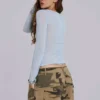 Camiseta Henley transparente en color «Sky»