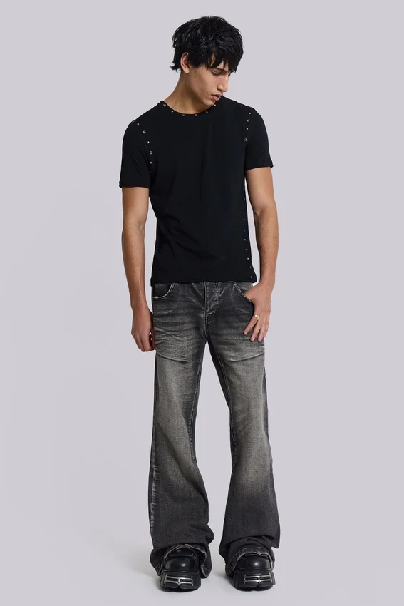 Camiseta negra «Mist» con tachuelas