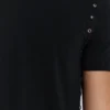 Camiseta negra «Mist» con tachuelas