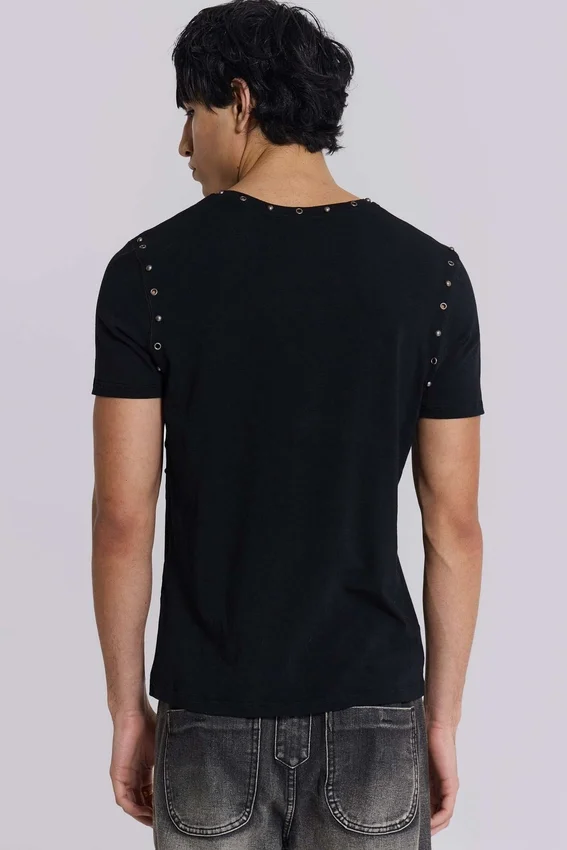 Camiseta negra «Mist» con tachuelas