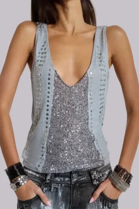 Camiseta sin mangas con escote pronunciado y tachuelas «Kate»