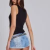 Camiseta sin mangas Henley transparente en negro