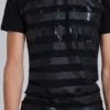Camiseta «Winner» con cuello en V