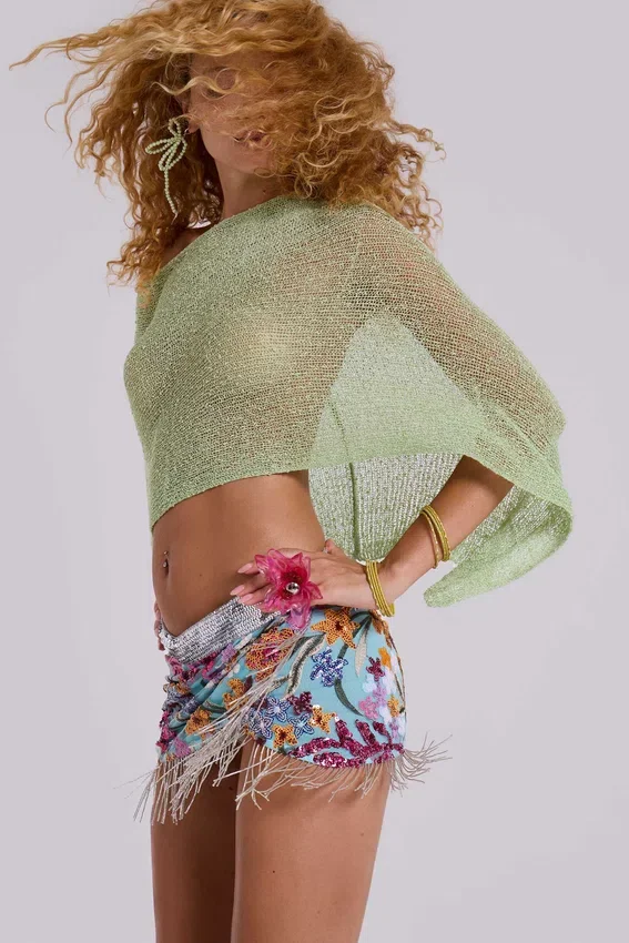 Falda «Flora» con adornos y múltiples formas de llevar