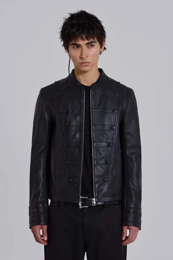 Chaqueta militar de cuero