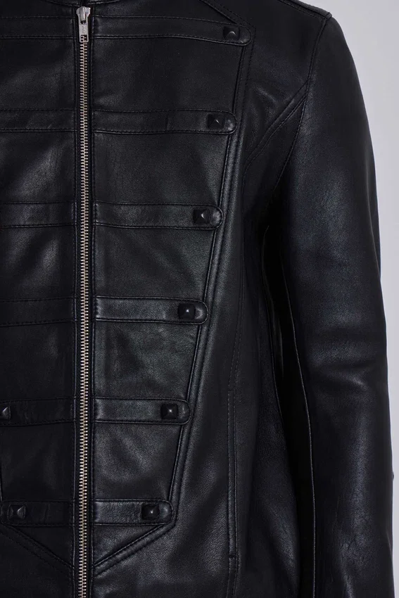 Chaqueta militar de cuero