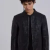 Chaqueta militar de cuero