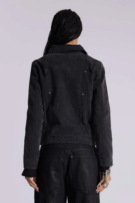 Chaqueta vaquera con tachuelas
