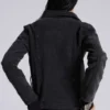 Chaqueta vaquera con tachuelas
