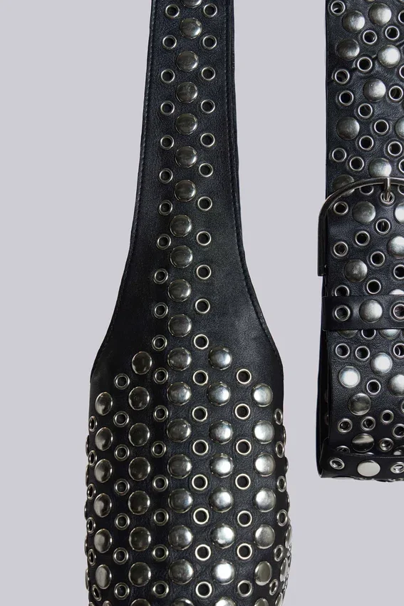 Cinturón con tachuelas Osmium en negro