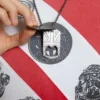 Collar con placa de identificación «Dreamer»