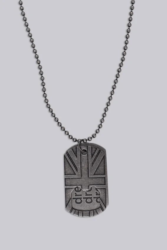 Collar con placa de identificación «Dreamer»