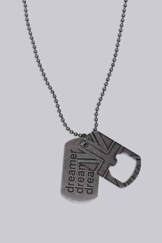 Collar con placa de identificación «Dreamer»