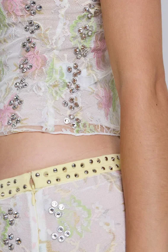 Falda midi de encaje con tachuelas «Fioretta»