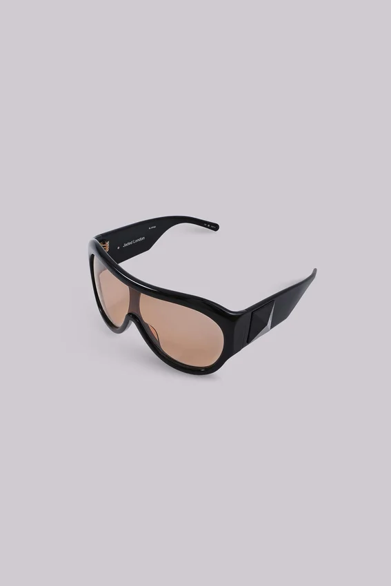Gafas de sol Noctra XL con tachuelas en color ámbar