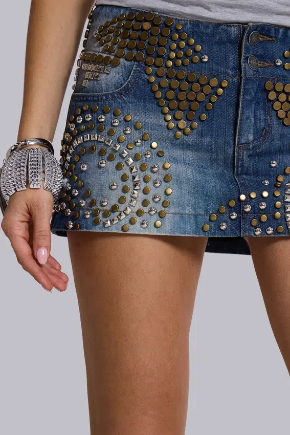 Minifalda vaquera con tachuelas Hena