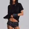 Minishorts «Rebel Military» de cuero sintético