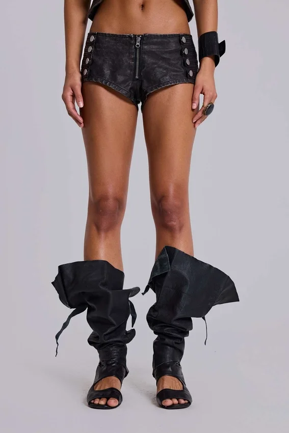 Minishorts «Rebel Military» de cuero sintético