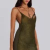 Minivestido «Lavinia» sin espalda con flecos en color caqui