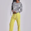 Pantalón jogger holgado de corte acampanado Cleo en color neón
