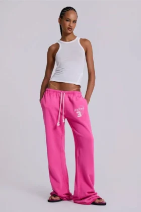 Pantalón jogger holgado de corte acampanado Cleo en rosa