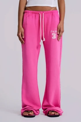 Pantalón jogger holgado de corte acampanado Cleo en rosa