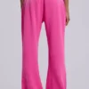 Pantalón jogger holgado de corte acampanado Cleo en rosa