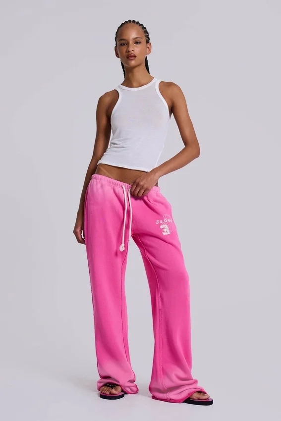 Pantalón jogger holgado de corte acampanado Cleo en rosa